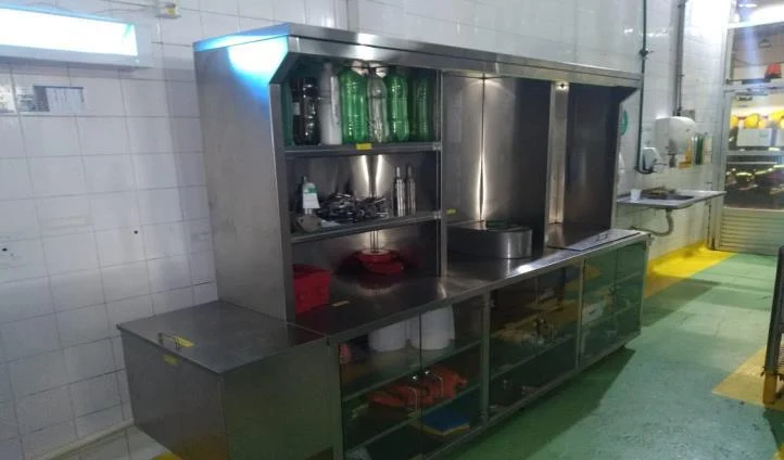 Bancada de inox para uso industrial