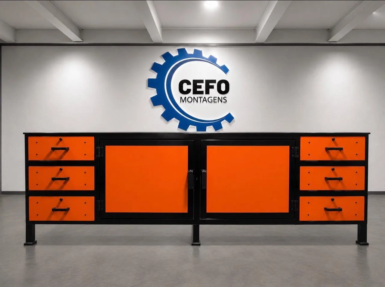 Bancada de trabalho em aço carbono com gavetas e armários